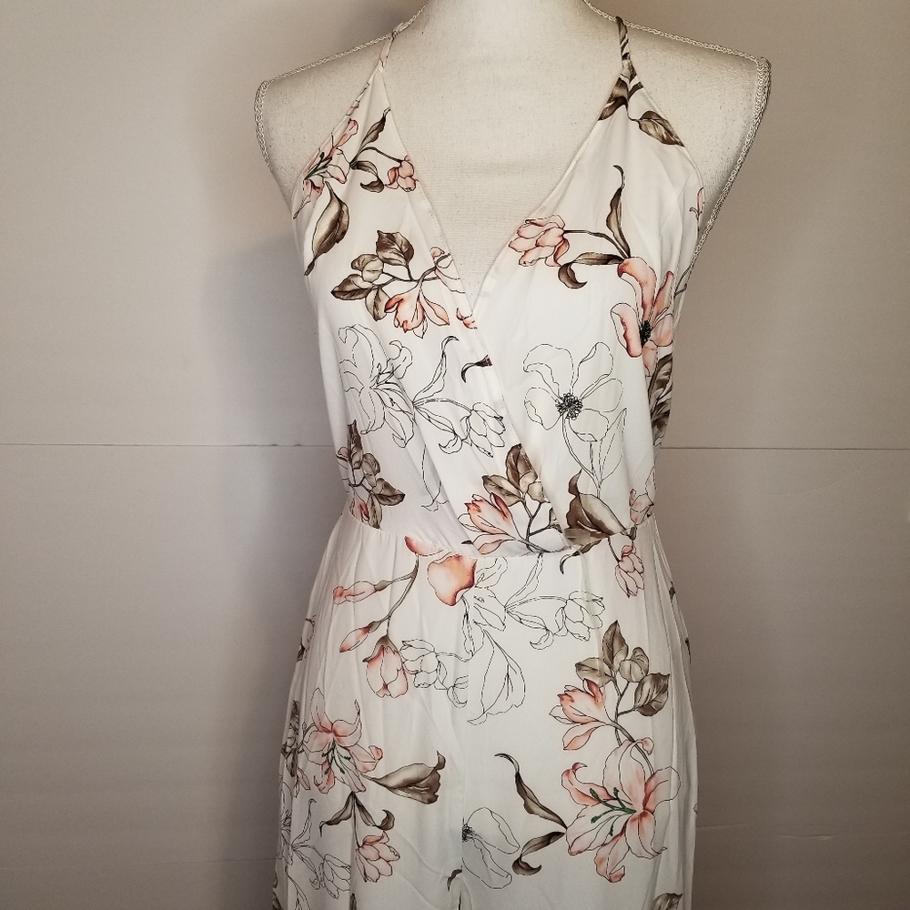 PLUS! Warm Weather Getaway👓👙🌞Floral Jumpsuit w/Adjustable Straps - Picture 4 of 11